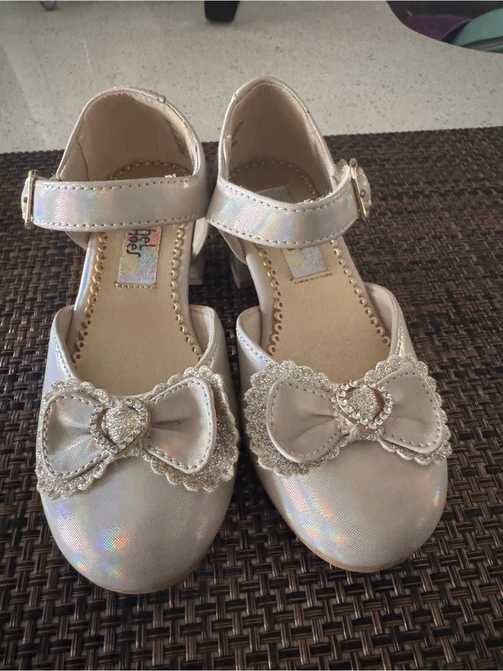 Rachels Shoes Girls Pearl Iridescent Bow Dress Shoes